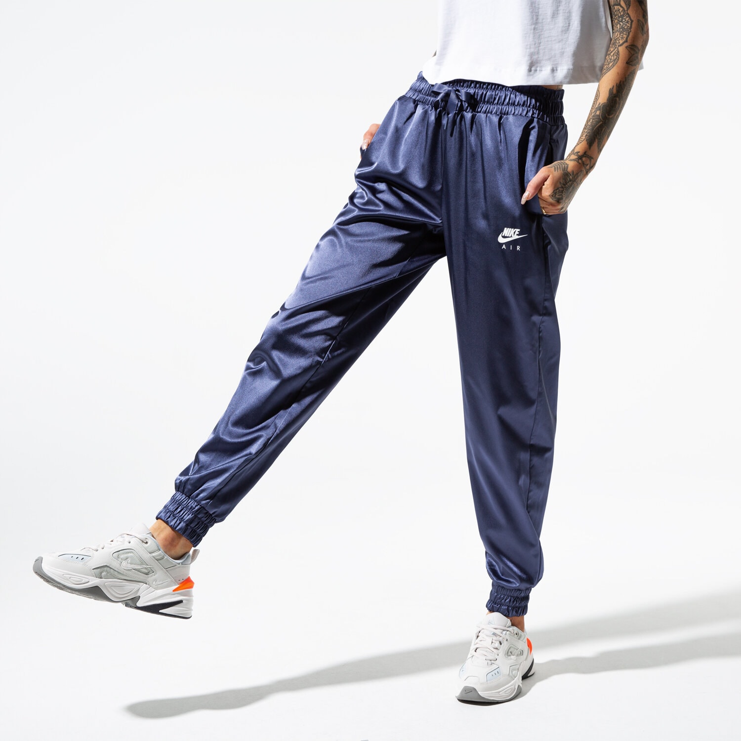 Femei pantaloni NIKE PANTALONI  W NSW AIR TRK PANT SATIN BV4781-557 Violet
