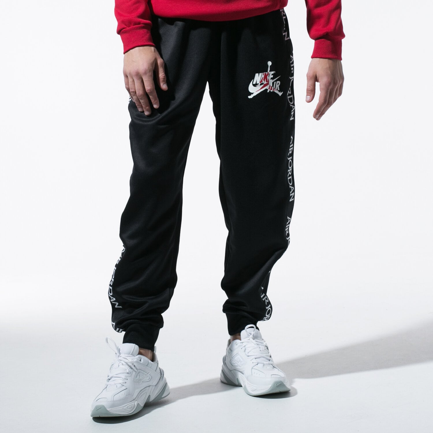 Bărbați pantaloni JORDAN PANTALONI  M J JM CLSC TRICOT WARMUP PANT CK2199-010 Negru