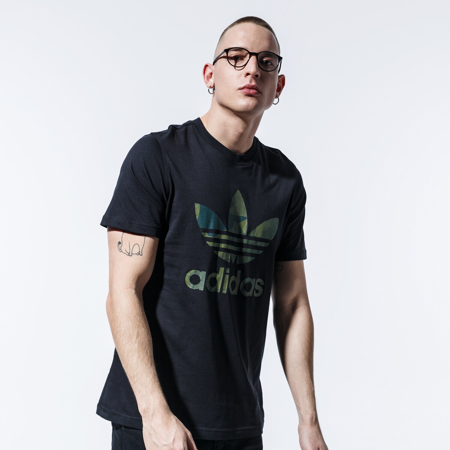 Bărbați tricou ADIDAS TRICOU CAMO INFILL TEE FM3338 Negru