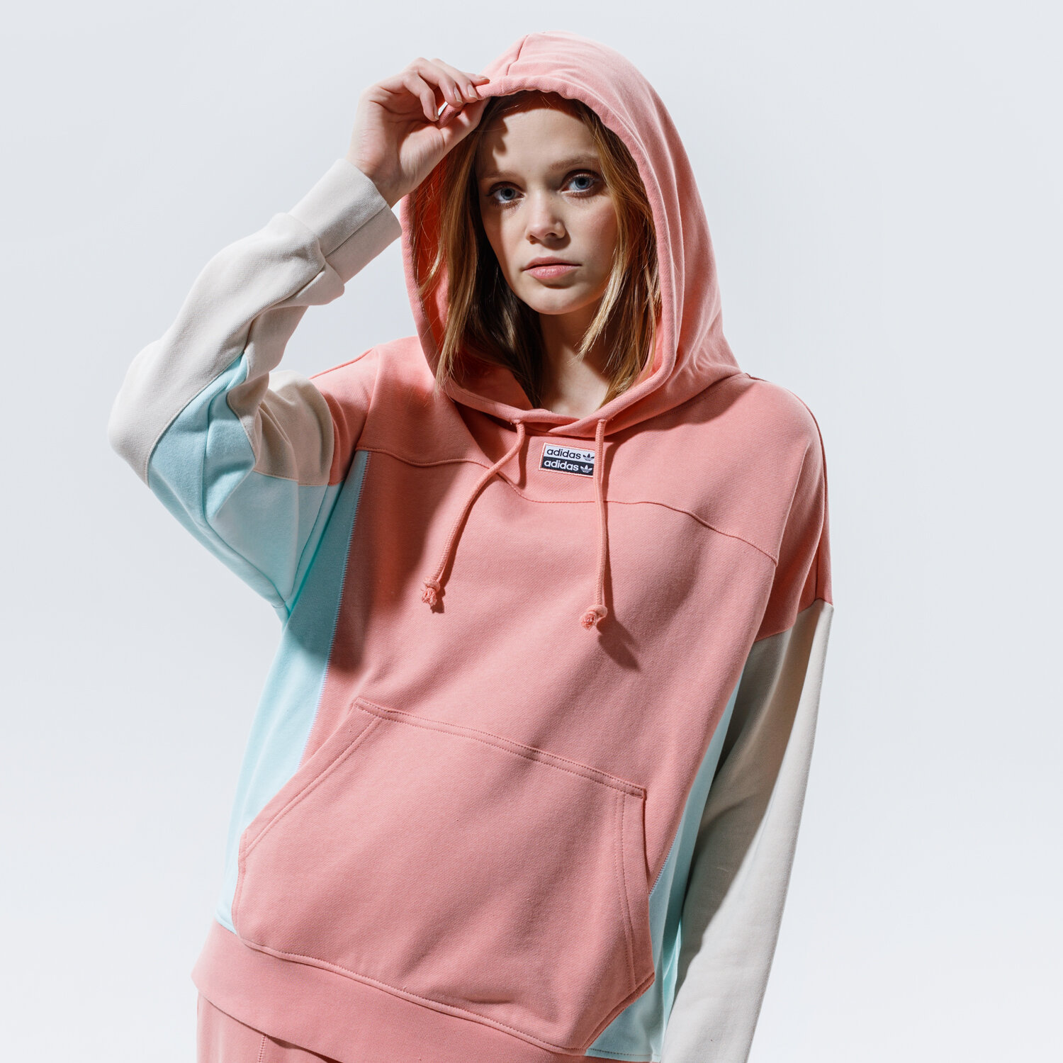 Femei bluză ADIDAS BLUZĂ CU GLUGĂ R.Y.V. HOODIE GD3076 Mulicolor