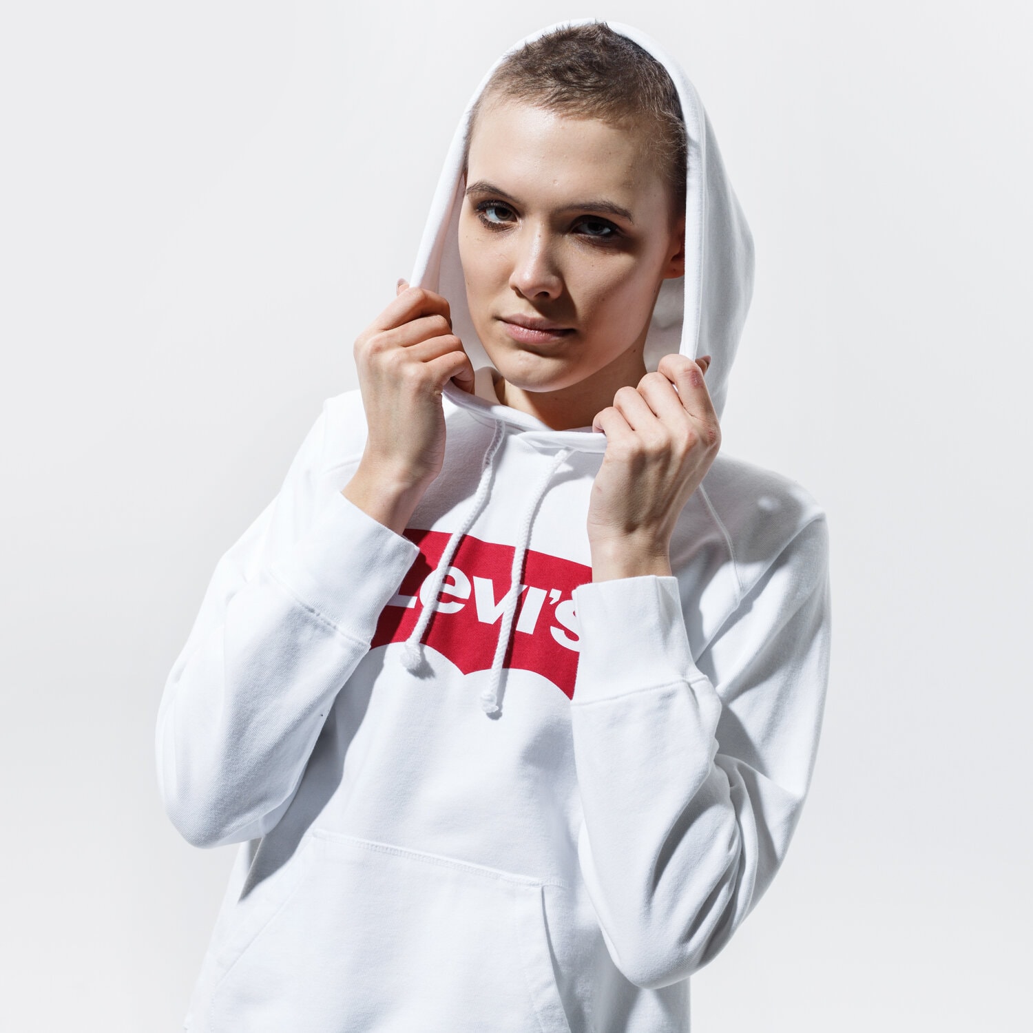 Femei bluză LEVI'S BLUZĂ CU GLUGĂ GRAPHIC SPORT HOODIE 35946-0010 Alb
