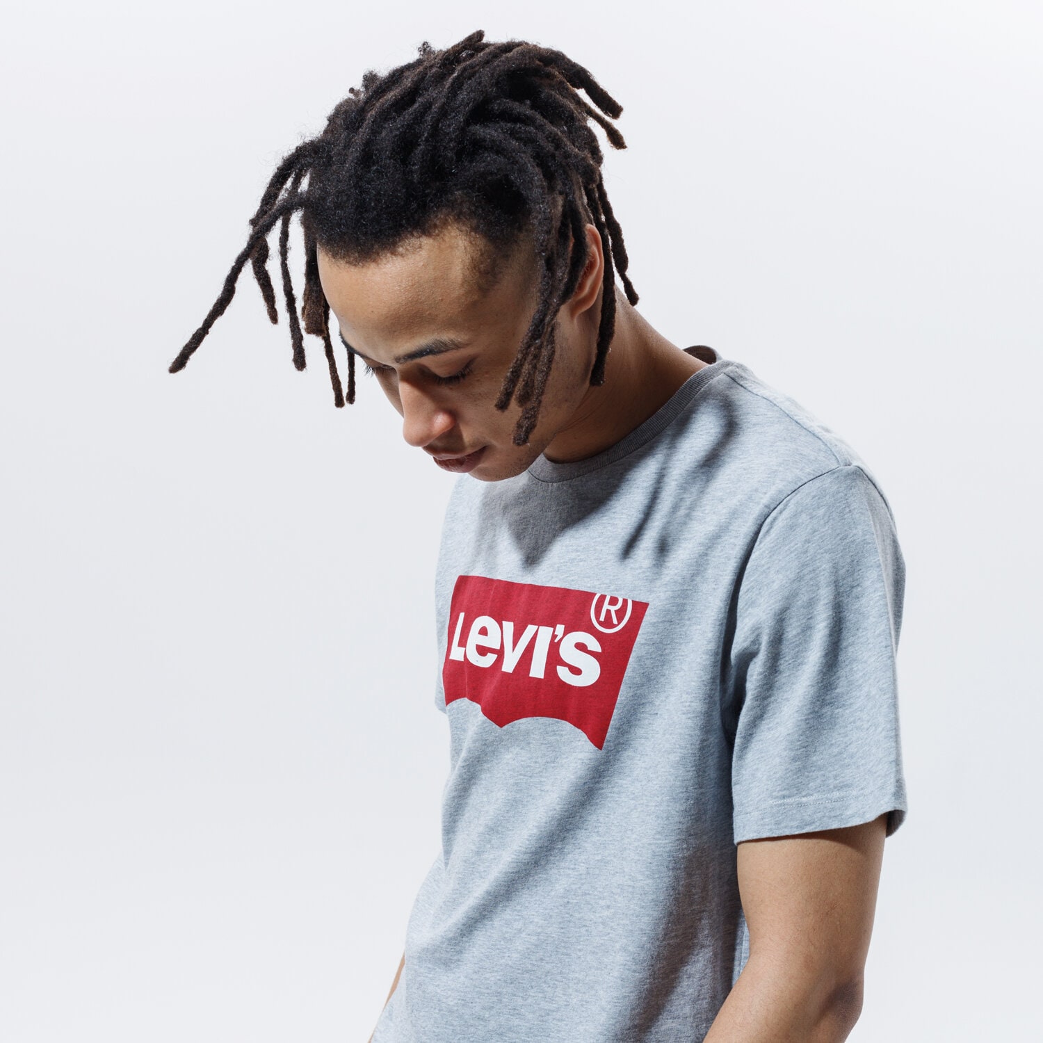 Bărbați tricou LEVI'S TRICOU GRAPHIC SET IN NECK 17783-0138 Gri