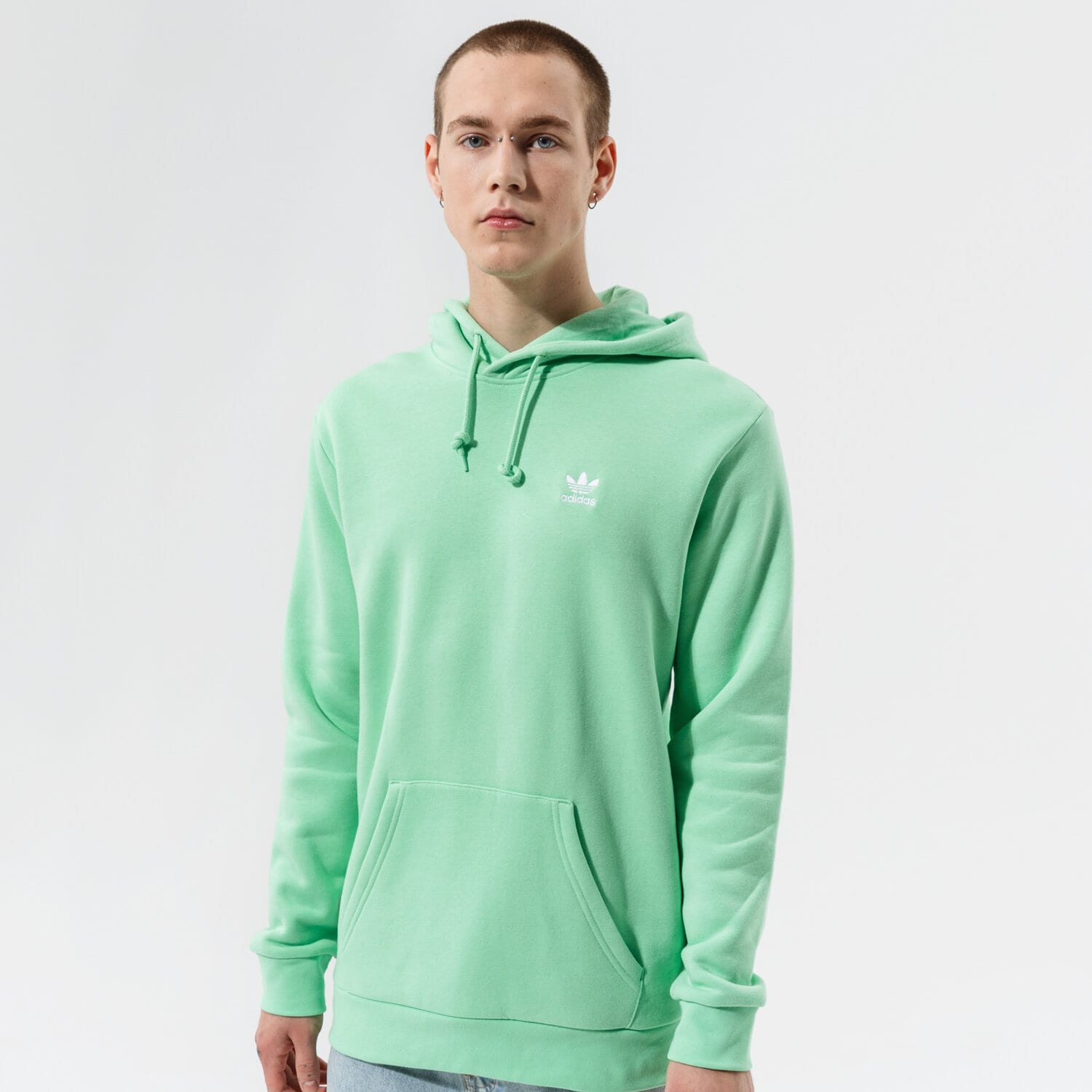 Bărbați bluză ADIDAS BLUZĂ CU GLUGĂ ESSENTIAL HOODY H34648 Verde