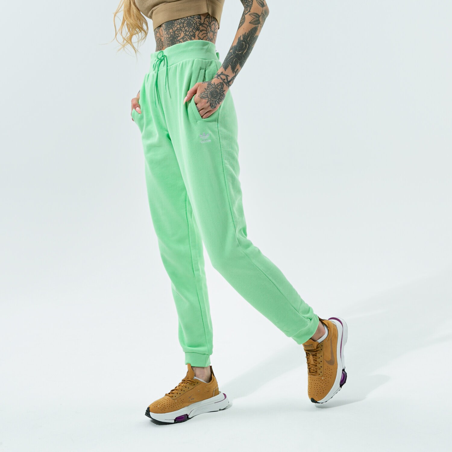 Femei pantaloni ADIDAS PANTALONI  TRACK PANT H37875 Verde