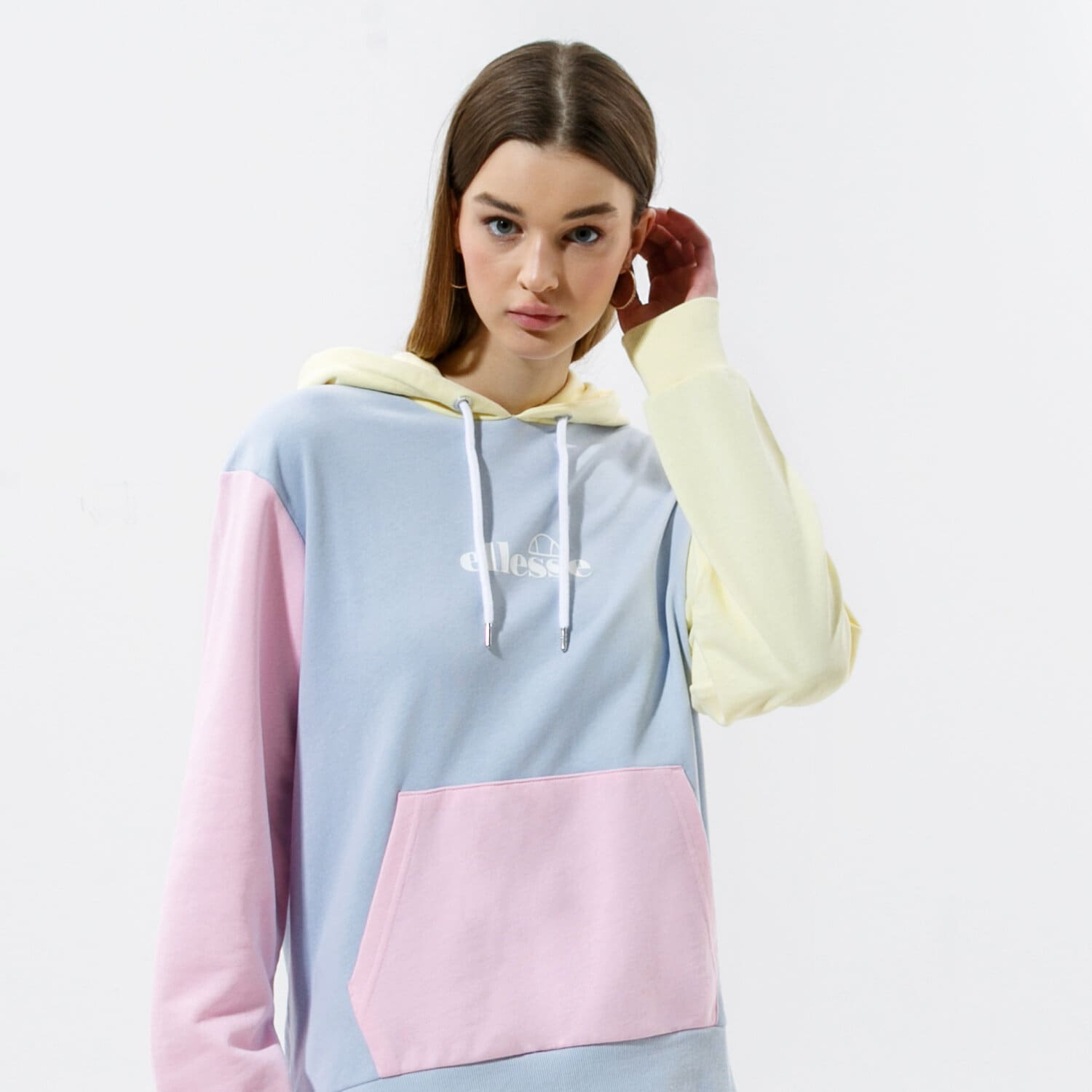 Femei bluză ELLESSE BLUZĂ CU GLUGĂ ARRIVERDERCI OH HOODY MLT SGJ11883940 Mulicolor