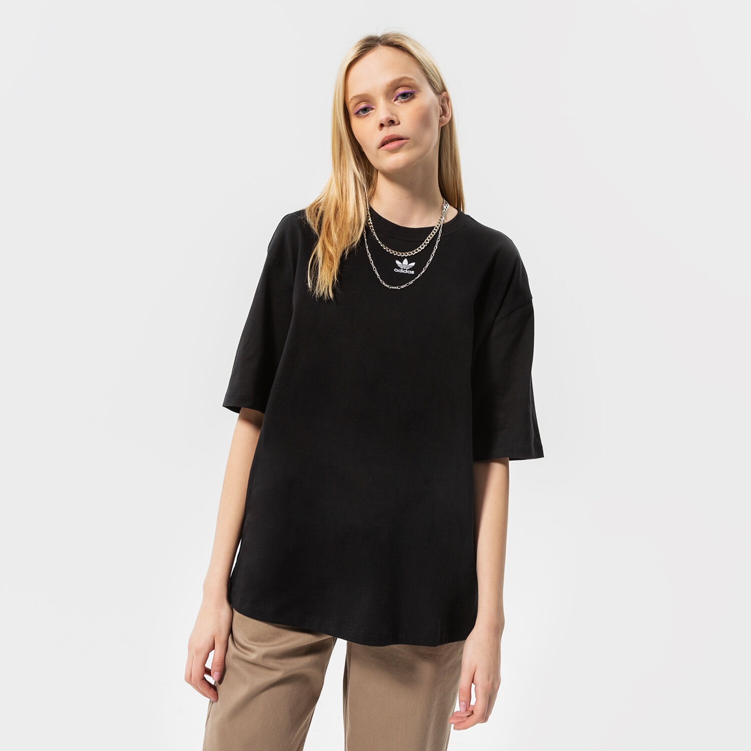 Femei tricou ADIDAS ESSENTIAL OVERSIZED TRICOU GN4784 Negru