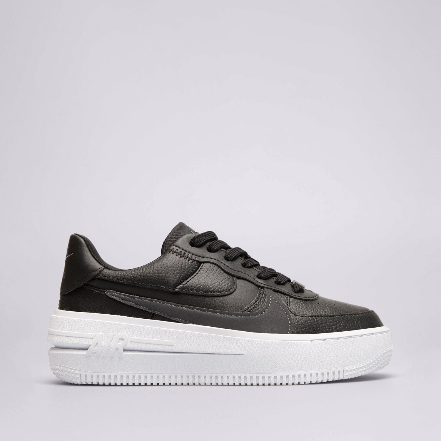 Femei pantofi sport NIKE AIR FORCE 1 PLATFORM  DJ9946-001 Negru