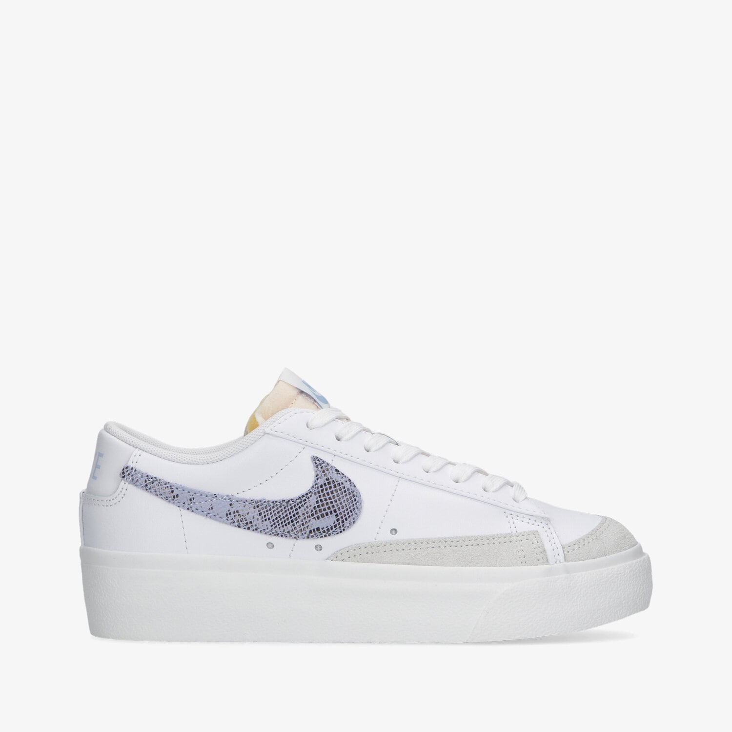 Femei pantofi sport NIKE WMNS BLAZER LW PLATFORM DV6978-100 Alb