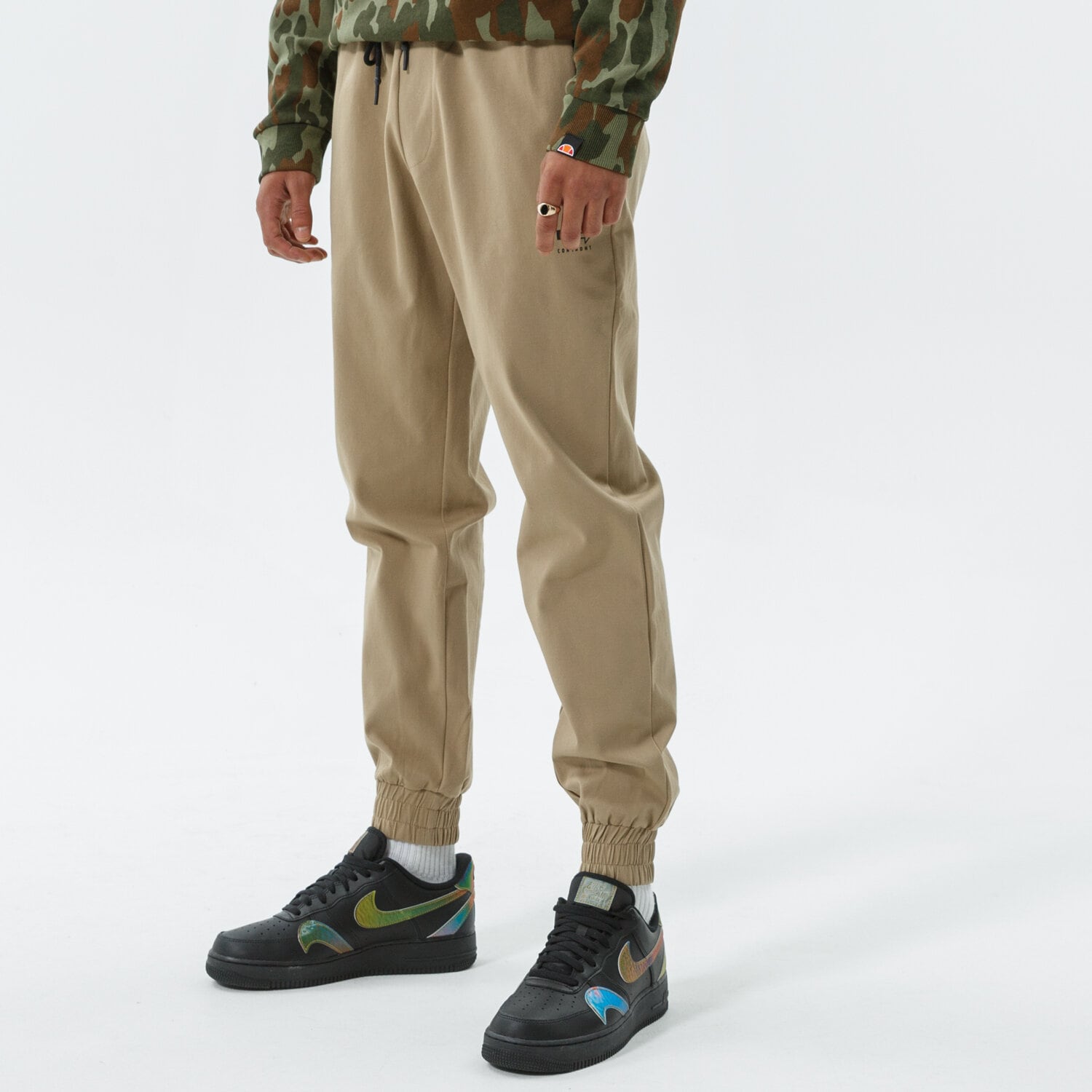 Bărbați pantaloni CONFRONT PANTALONI  TECH CITY PANTS BEIGE CF321SPM25001 Bej