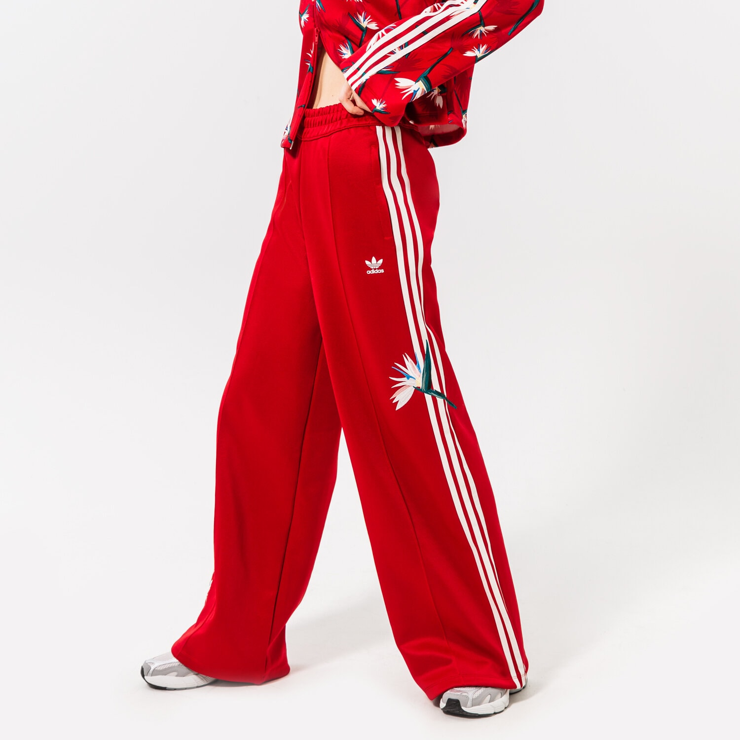 Femei pantaloni ADIDAS PANTALONI  PANT HK5215 Roșu
