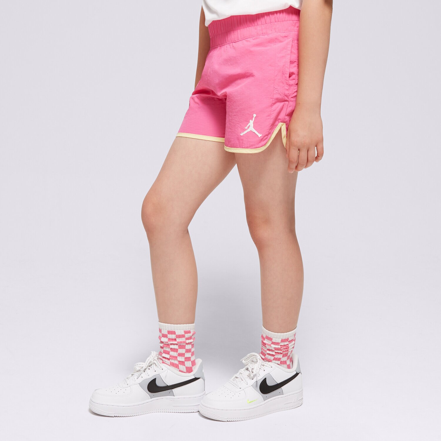 Pantaloni scurți și rochii pentru copii JORDAN PANTALONI SCURȚI JDN JORDAN 23 JERSEY GIRL 45D170-P5D Roz
