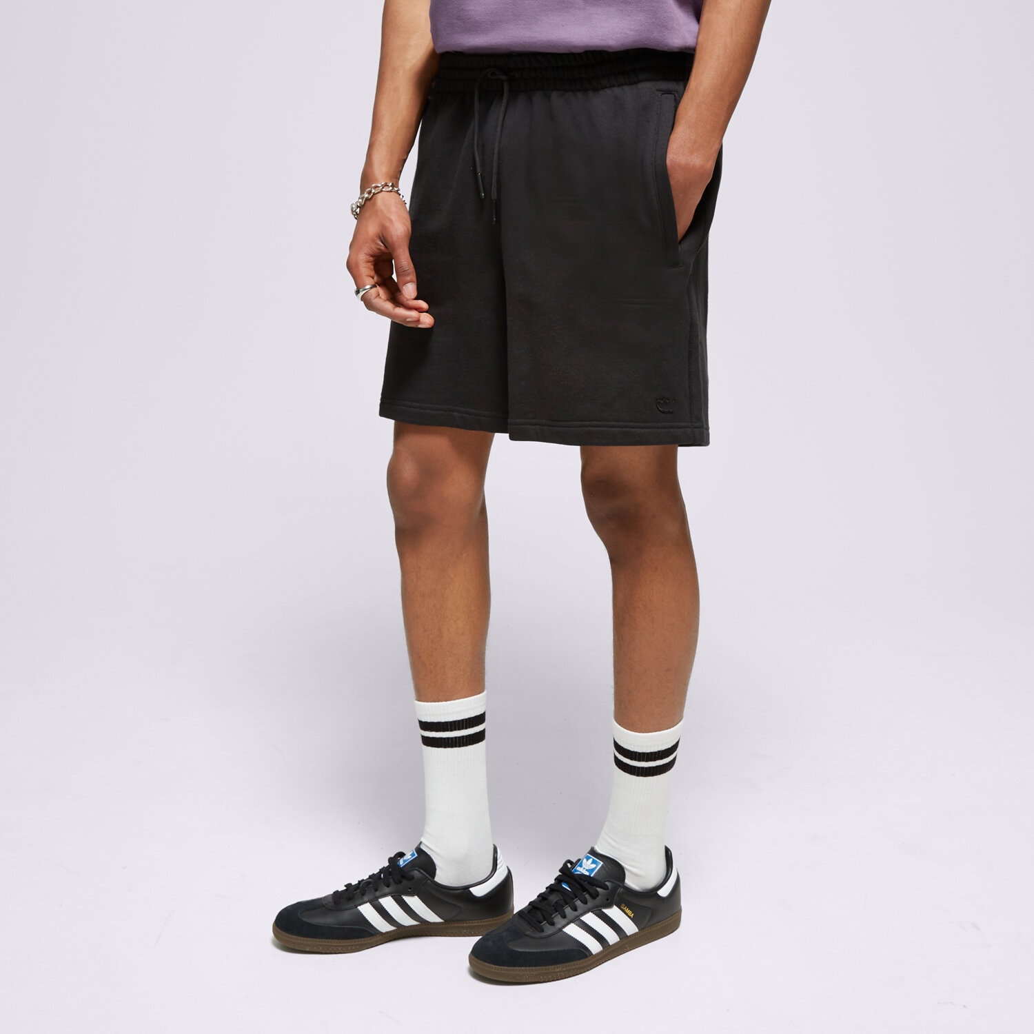 Femei pantaloni scurți ADIDAS PANTALONI SCURȚI P ESS SHORT FT IB2014 Negru