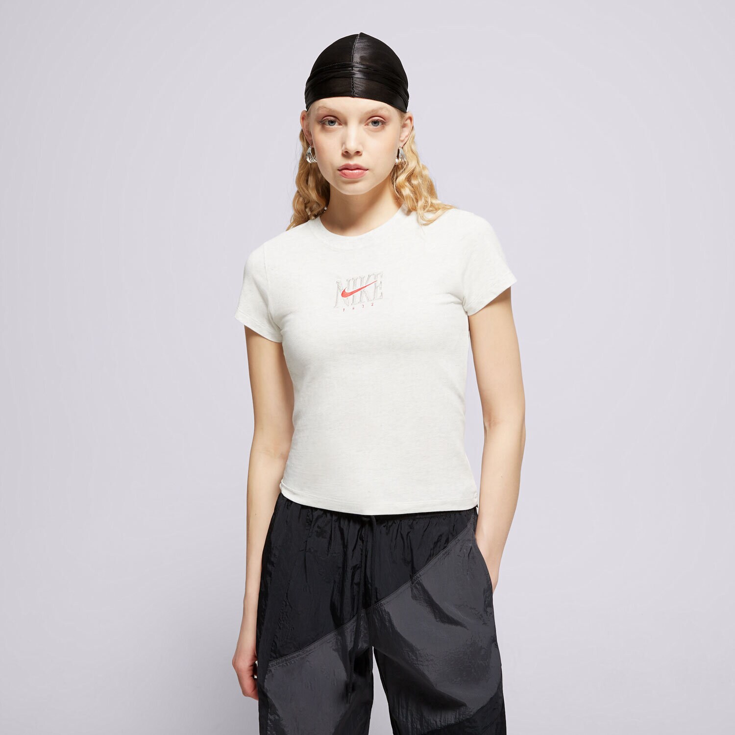 Femei tricou NIKE TRICOU W NSW SS SLIM TEE PNX GRX IB2444-051 Alb