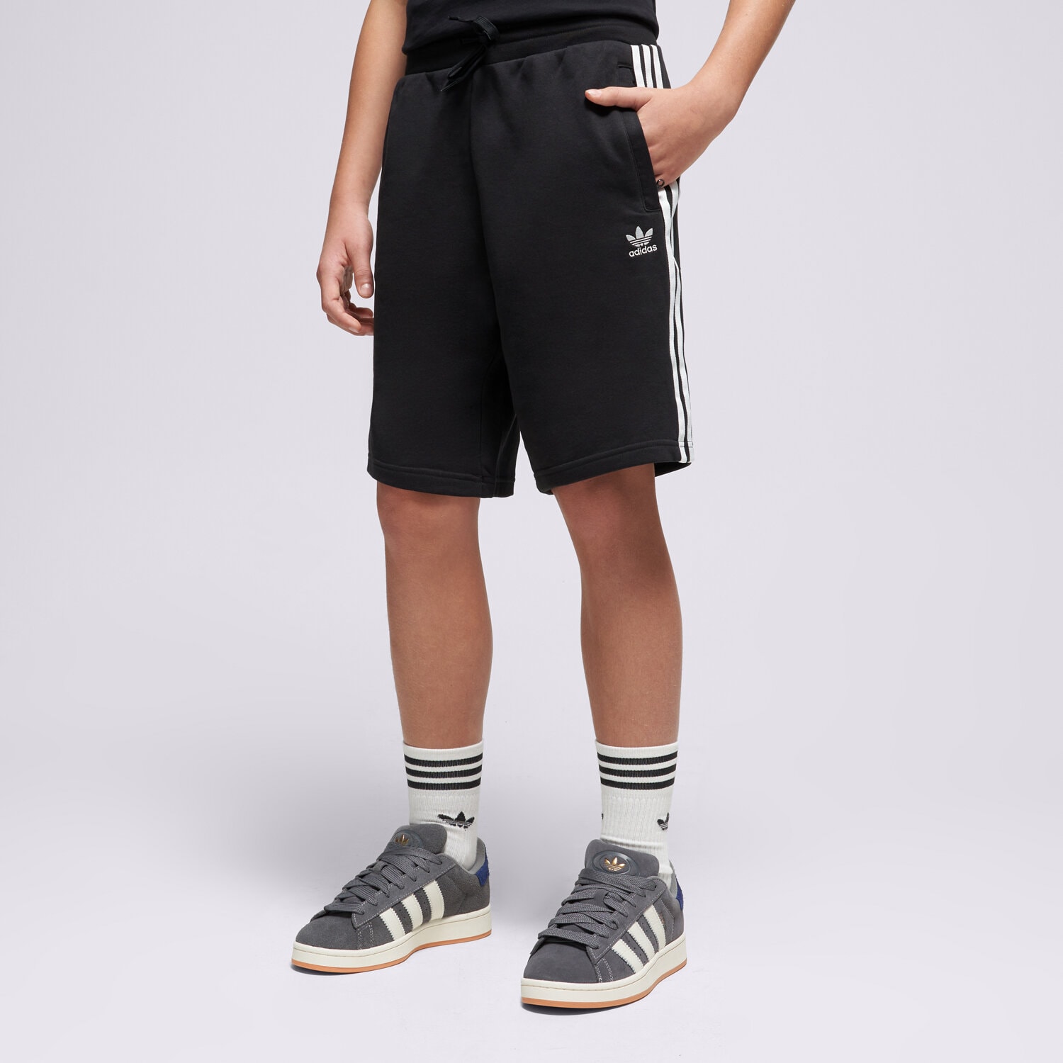 Pantaloni scurți și rochii pentru copii ADIDAS PANTALONI SCURȚI BOYS IY7481 Negru