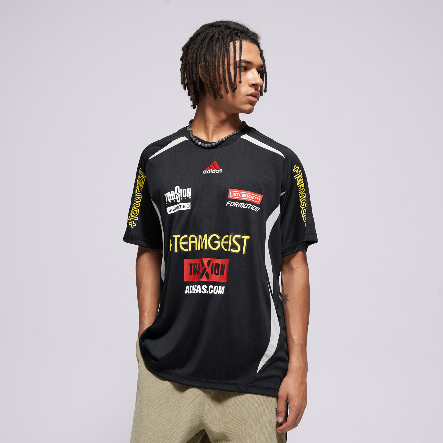 Bărbați tricou ADIDAS TRICOU GRAPHIC SHORT SLEEVE JERSEY TEAMGEIST KG2671 Negru