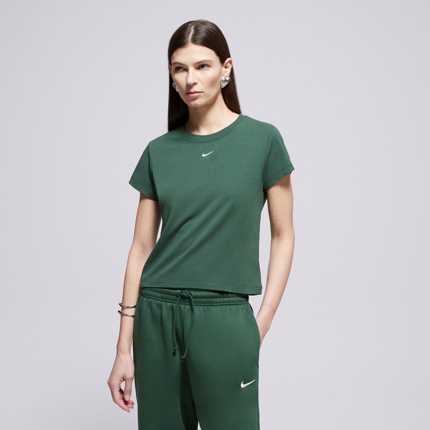 Femei tricou NIKE TRICOU NK CHLL KNT MD CRP W NSW FV5508-327 Verde