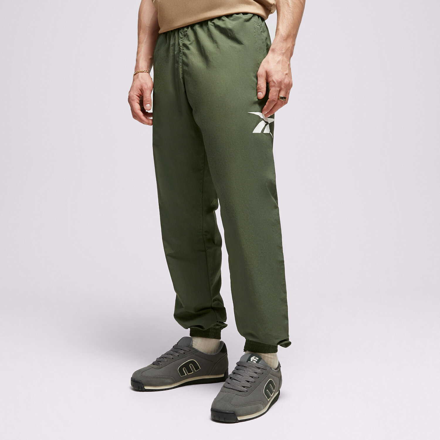 Bărbați pantaloni REEBOK PANTALONI  CL VECTOR TRACKPANT 100036177 Kaki