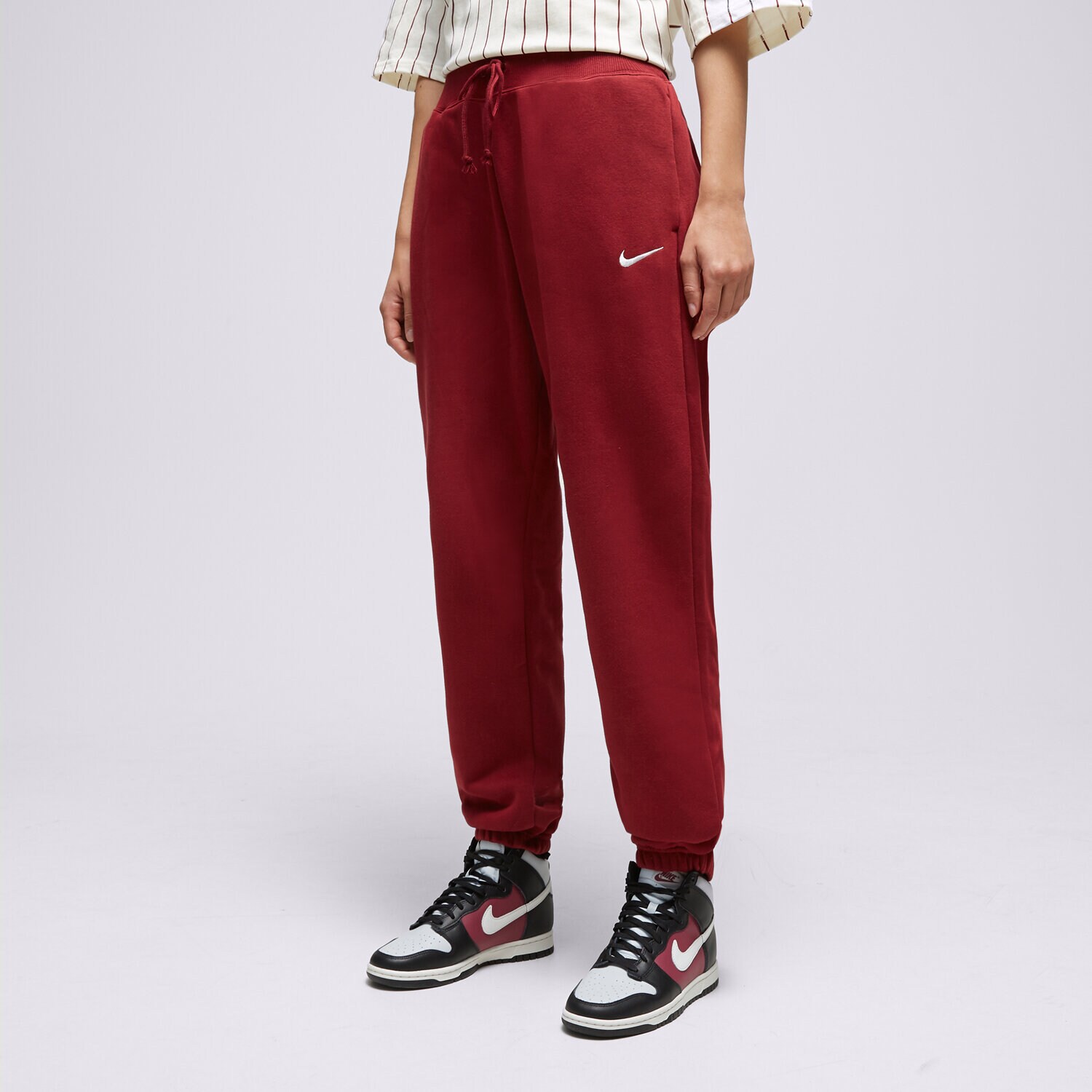 Femei pantaloni NIKE PANTALONI  W NSW PHNX FLC HR OS PANT DQ5887-677 Bordo