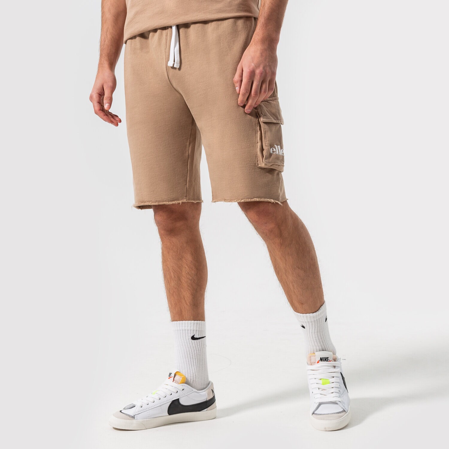 Femei pantaloni scurți ELLESSE PANTALONI SCURȚI NEEM SHORT BRWN SHM13798200 Maro