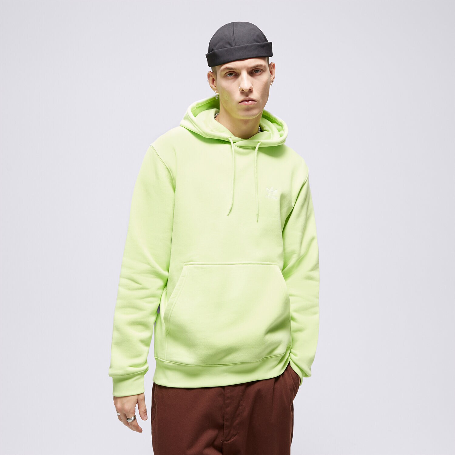 Bărbați bluză ADIDAS BLUZĂ CU GLUGĂ ESSENTIAL HOODY IM4533 Verde