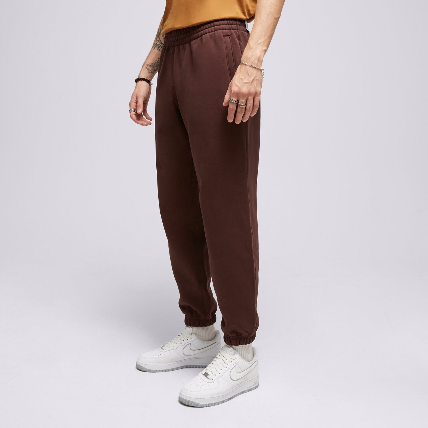Bărbați pantaloni ADIDAS PANTALONI  P ESS PANTS IM2130 Maro