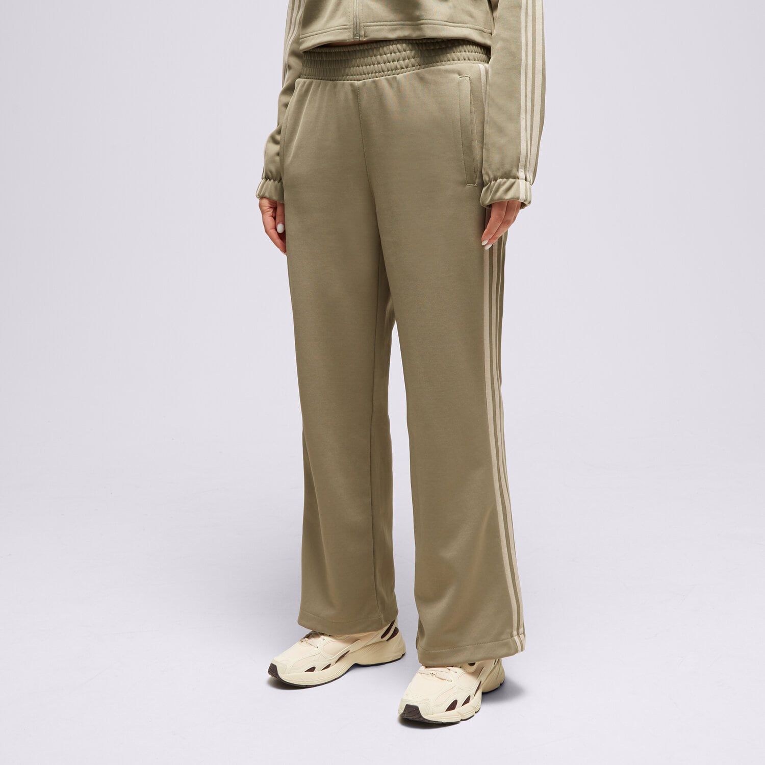 Femei pantaloni ADIDAS PANTALONI  PANTS IJ5227 Gri