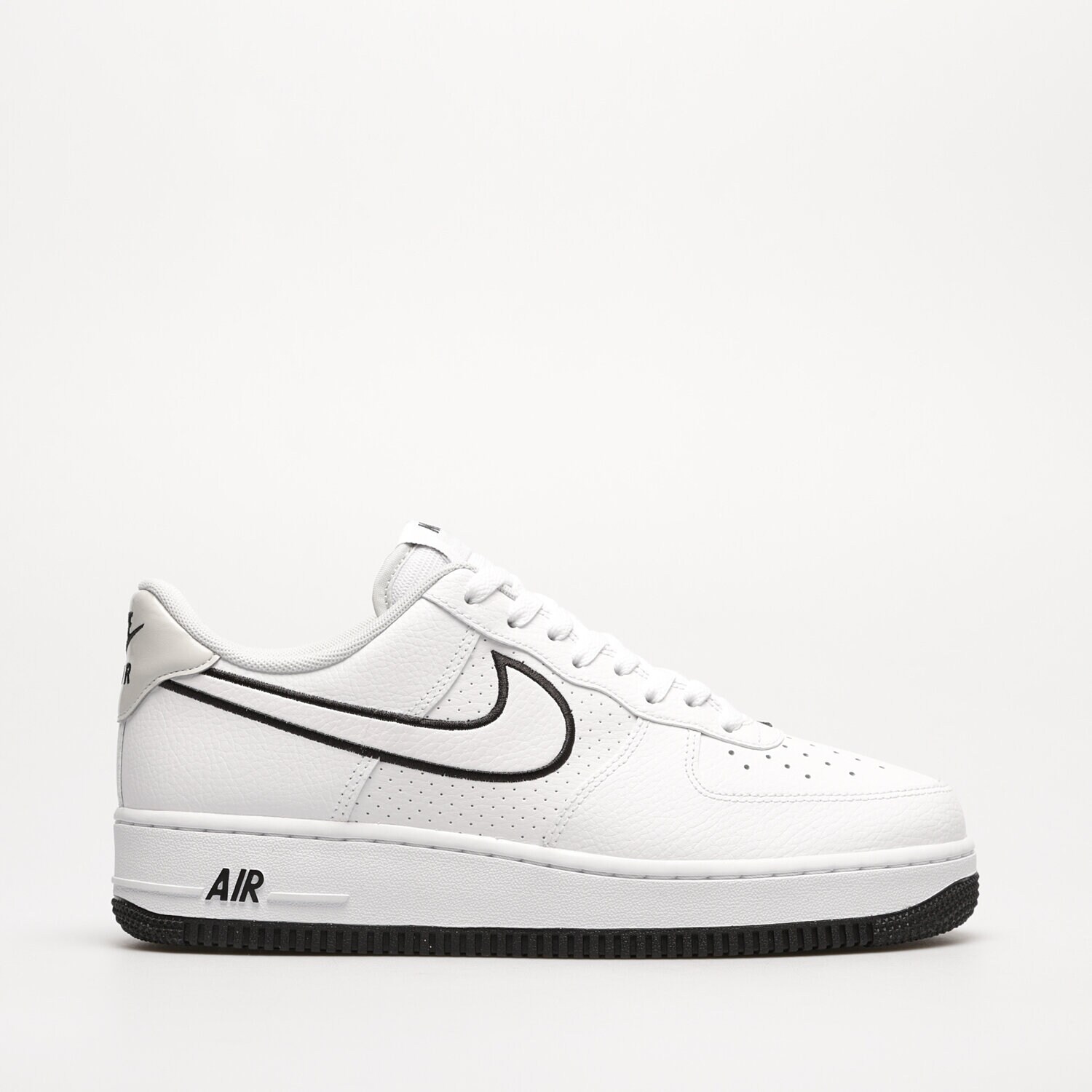 Barbați pantofi sport NIKE AIR FORCE 1 '07  FJ4211-100 Alb