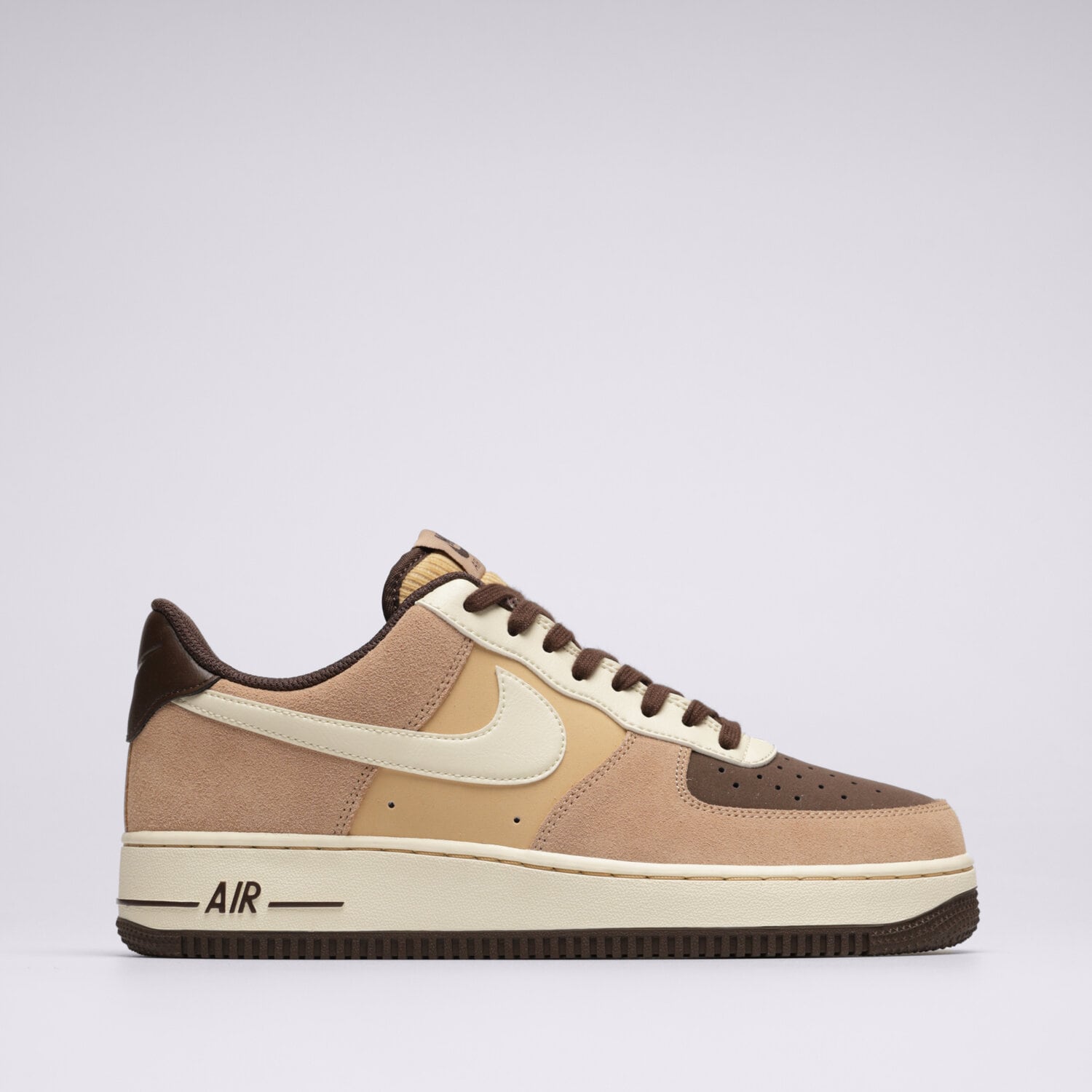 NIKE AIR FORCE 1 07 LV8 FB8878 200 Maro B rba i Sizeer Romania