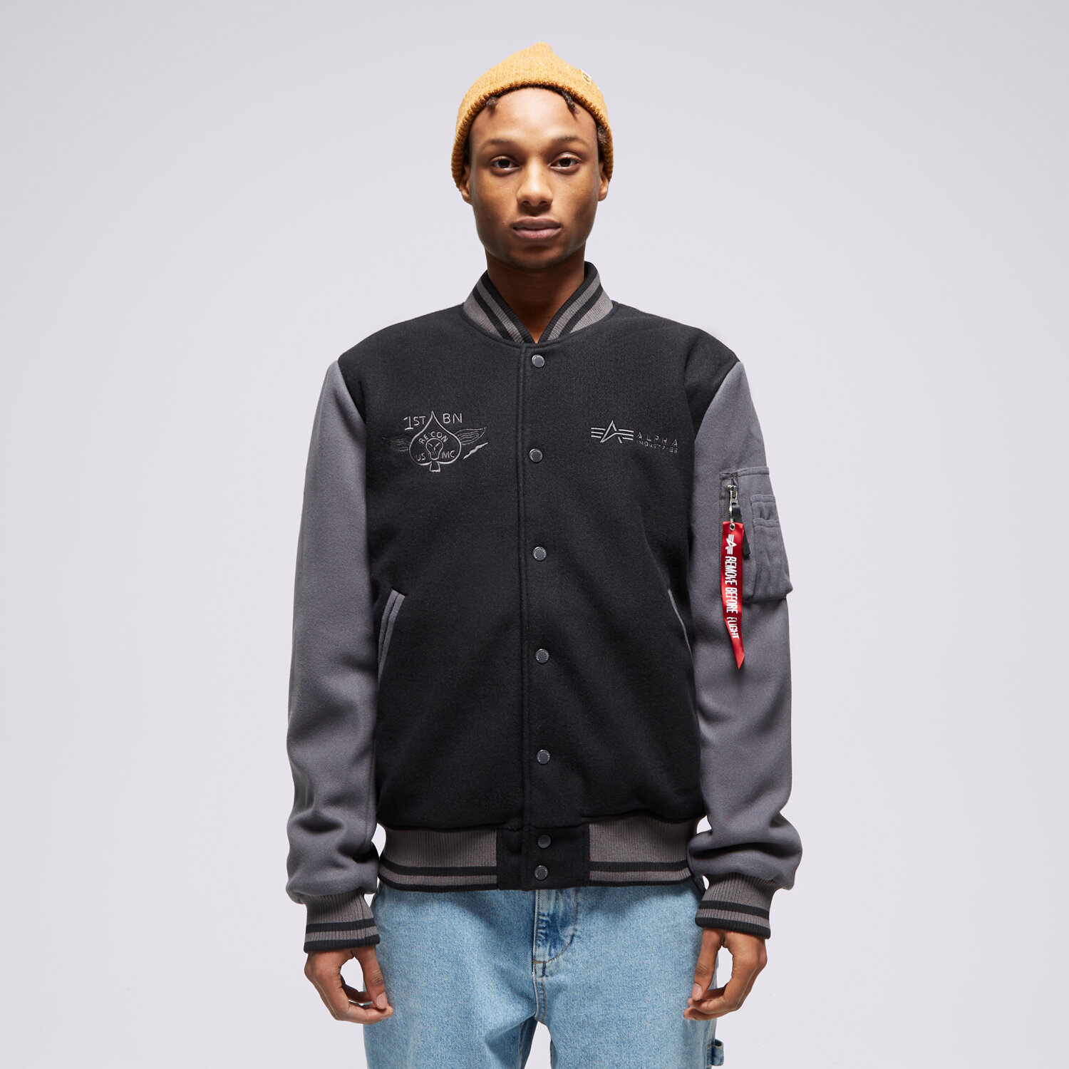 Bărbați eacă de iarnă ALPHA INDUSTRIES JACHETĂ VARSITY AIR FORCE 1381073 Negru