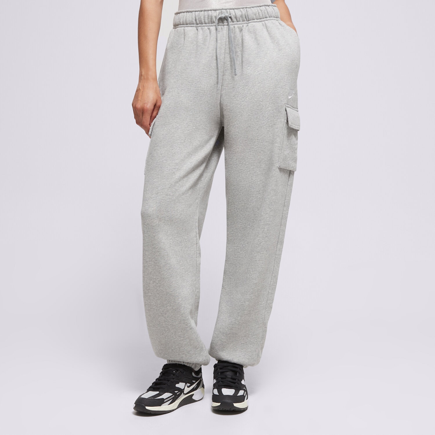 Femei pantaloni NIKE PANTALONI  W NSW CLUB FLC MR PANT CARGO DQ5196-063 Gri