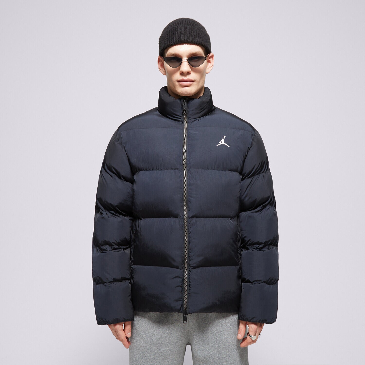 Bărbați eacă de iarnă JORDAN JACHETĂ DE IARNĂ M J ESS POLY PUFFER FB7331-010 Negru
