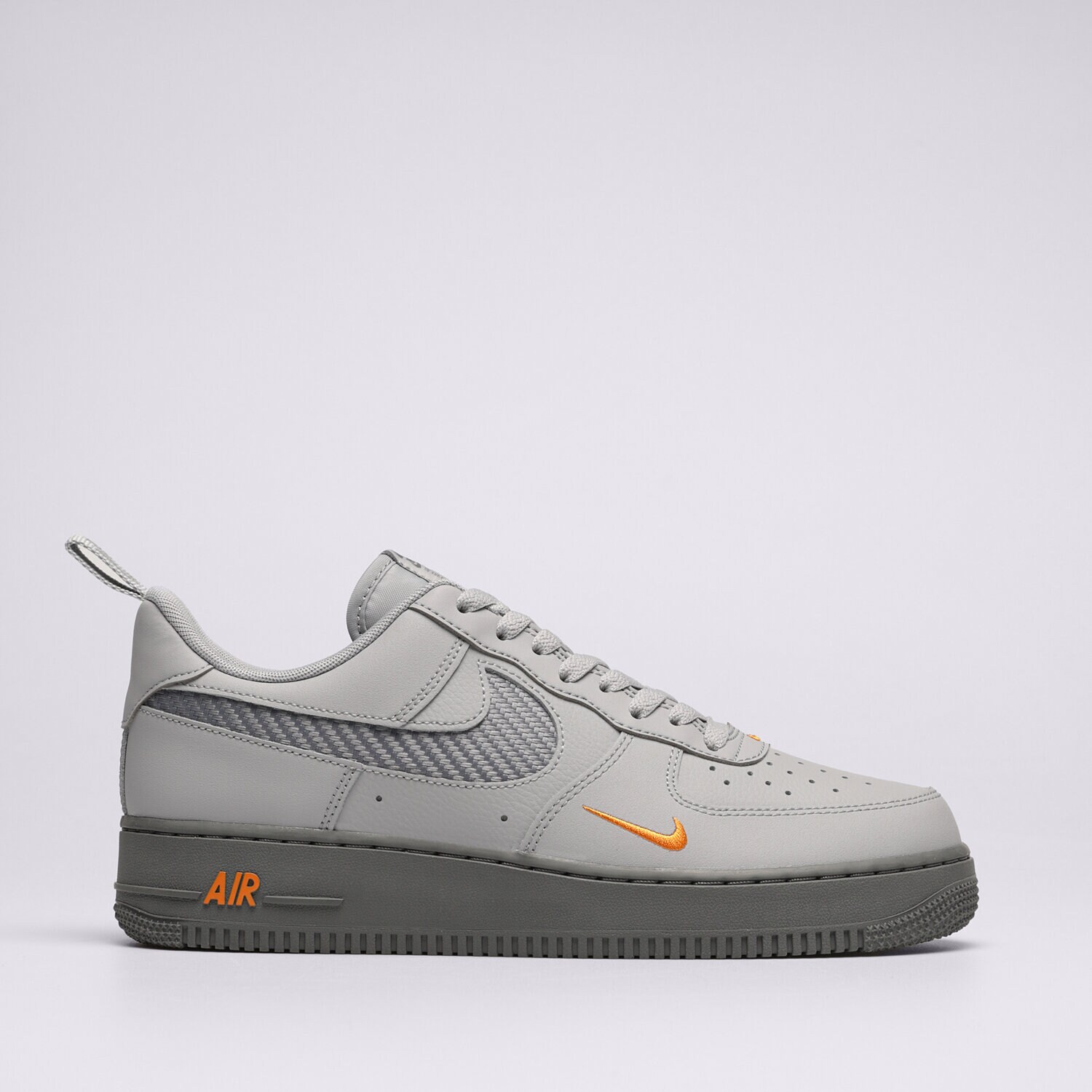 Barbați pantofi sport NIKE AIR FORCE 1 '07 LV8 J22  DR0155001 Alb