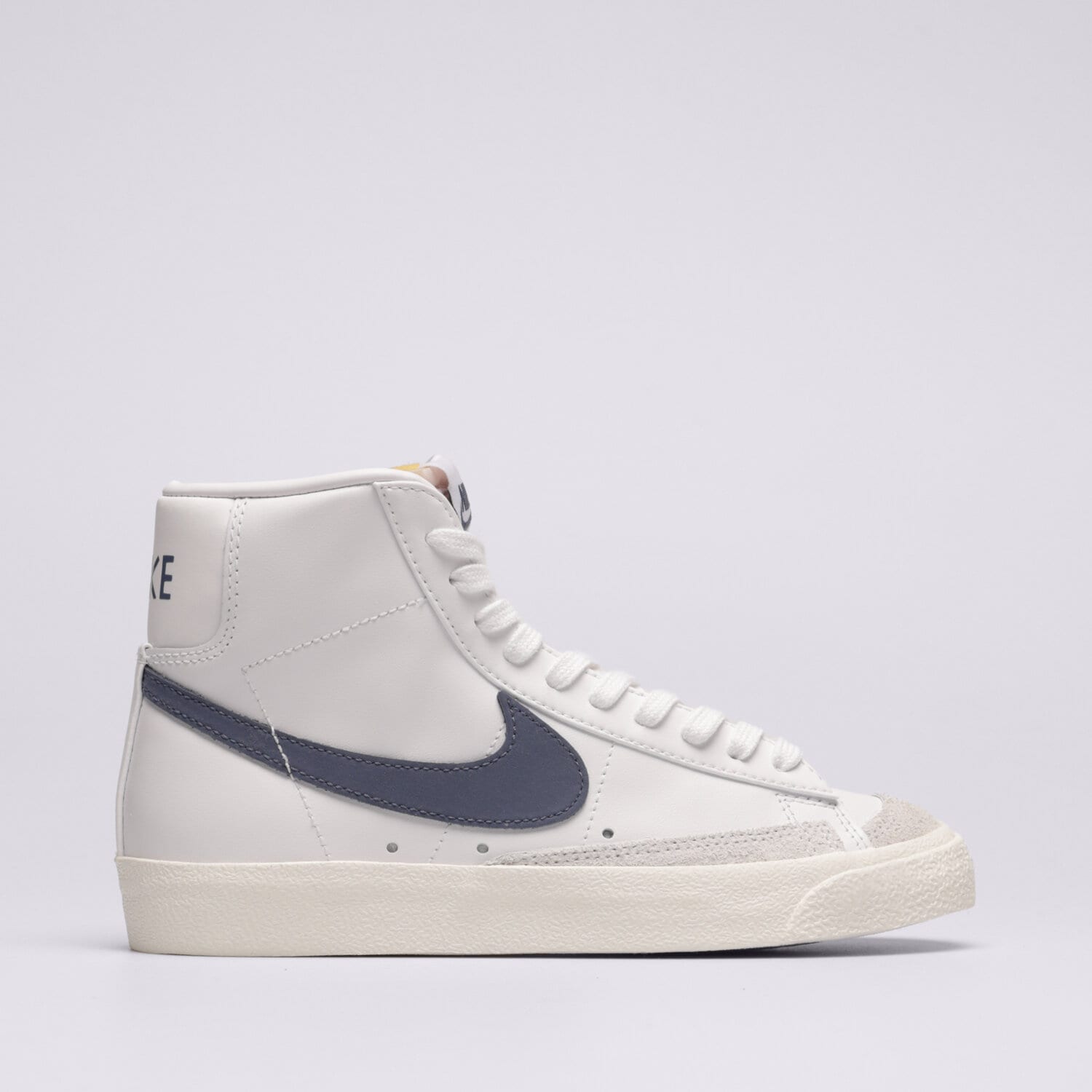 Femei pantofi sport NIKE W BLAZER MID '77 CZ1055-125 Alb