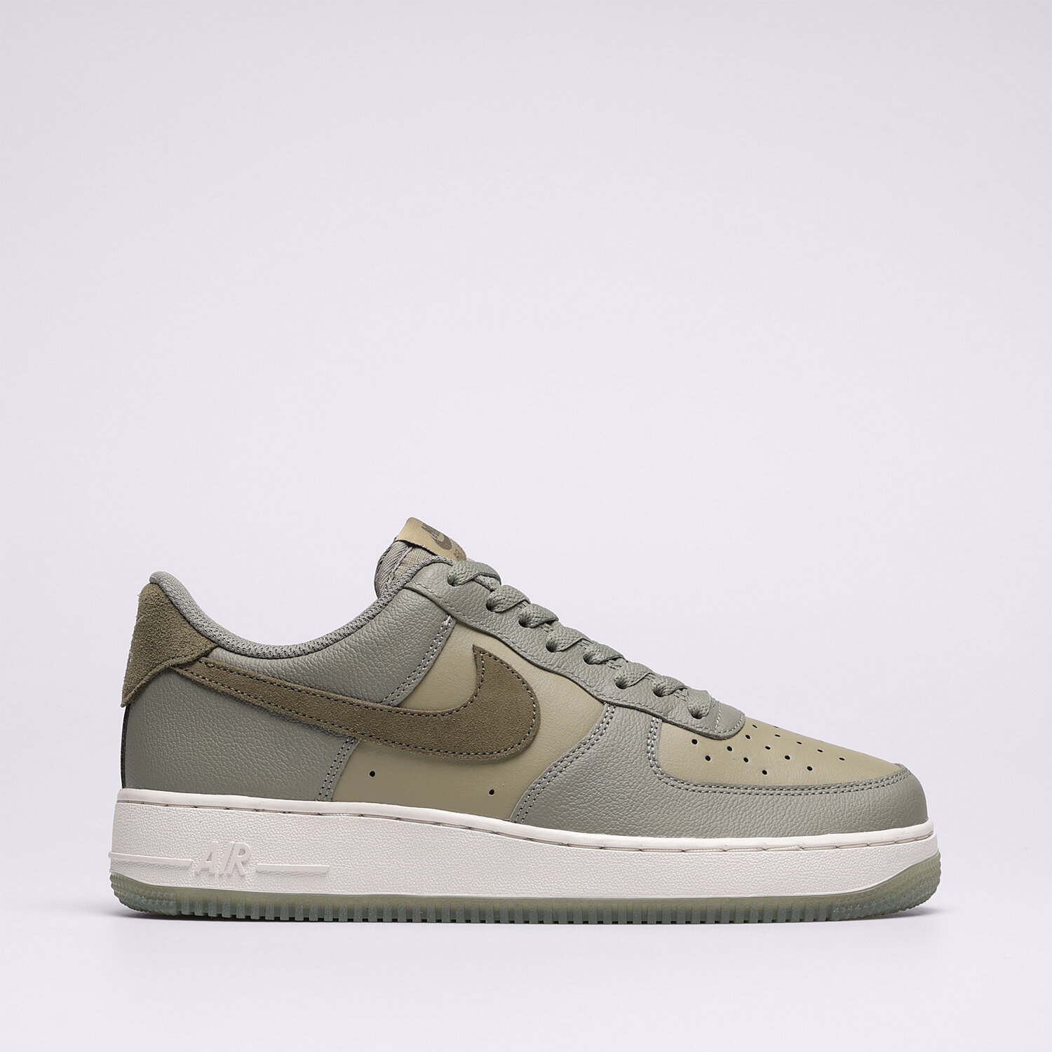 Barbați pantofi sport NIKE AIR FORCE 1 '07 LV8 FJ4170-002 Kaki