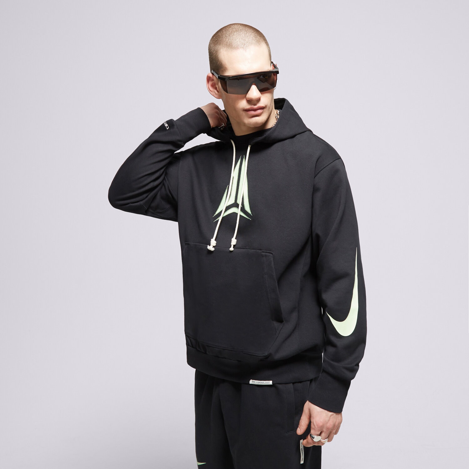 Bărbați bluză NIKE BLUZĂ CU GLUGĂ JA M NK DF STD ISS PO HDY NBA FN2987-010 Negru