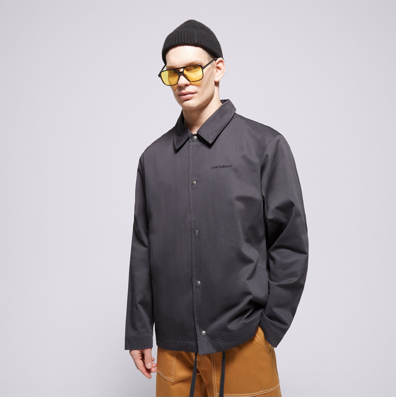 Bărbați jachetă NEW BALANCE JACHETĂ JACHETĂ NB ATHLETICS NATURE STATE CO PHM MJ23552PHM Negru