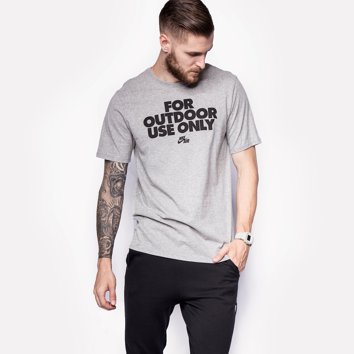 Bărbați tricou NIKE TRICOU AF1 FOR OUTDOOR USE TEE 778424063 Gri