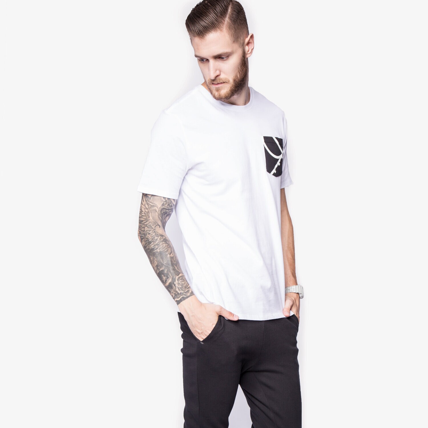 Bărbați tricou NIKE TRICOU AIR BUSTIERĂND TEE 778426100 Alb