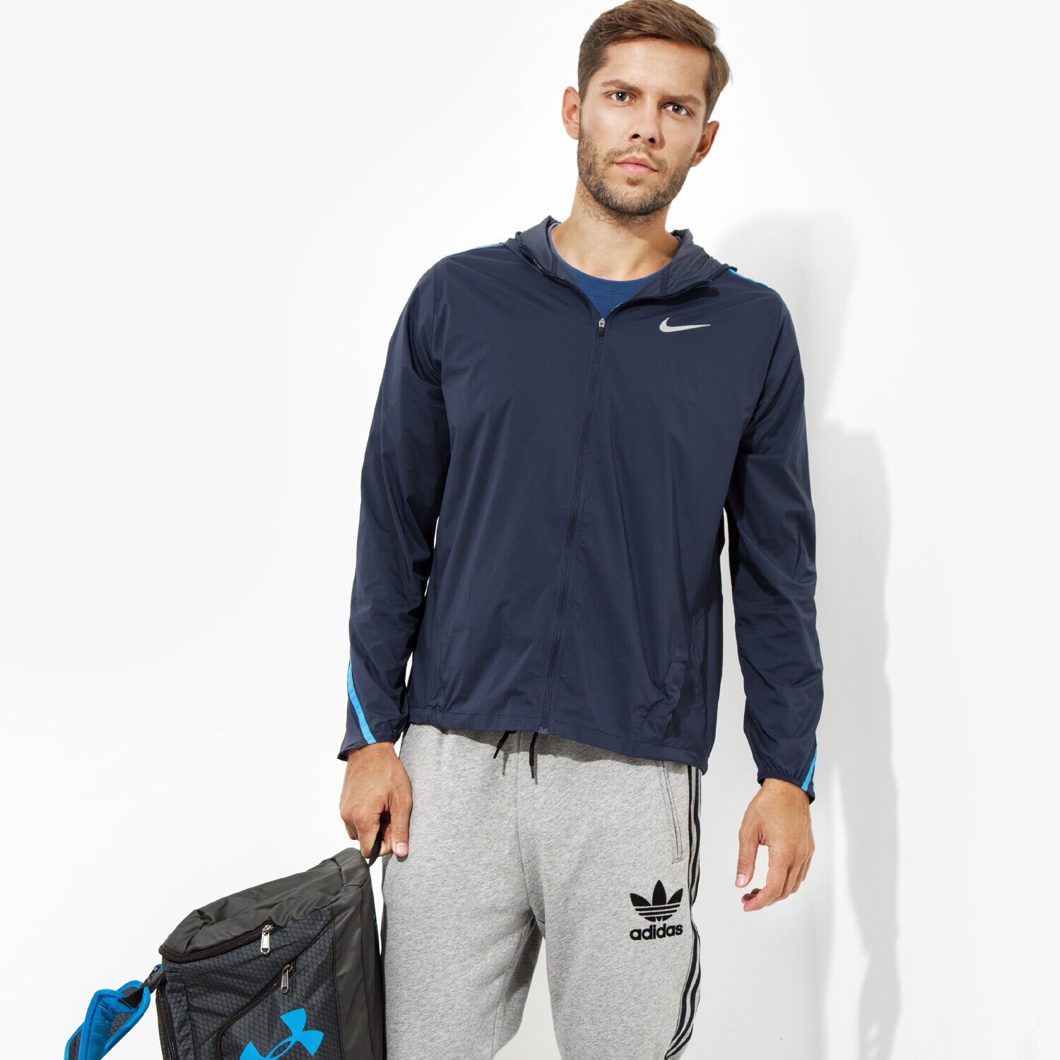 Bărbați jachetă NIKE JACHETĂ IMPOSSIBLY LIGHT JKT HOODED 717764451 Bleumarin