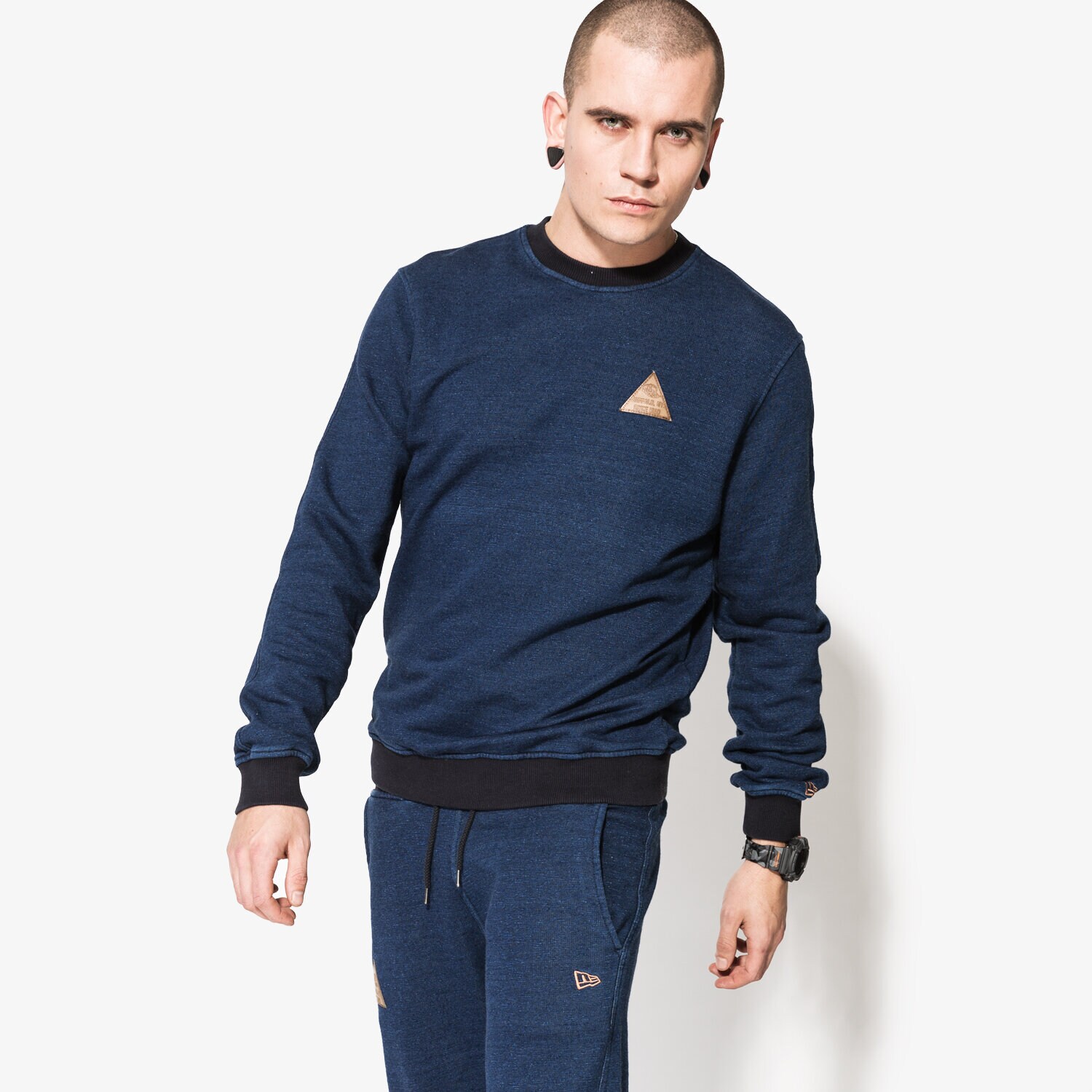 Bărbați bluză NEW ERA BLUZĂ CRAFTED CREW NECK NE 11351570 Bleumarin