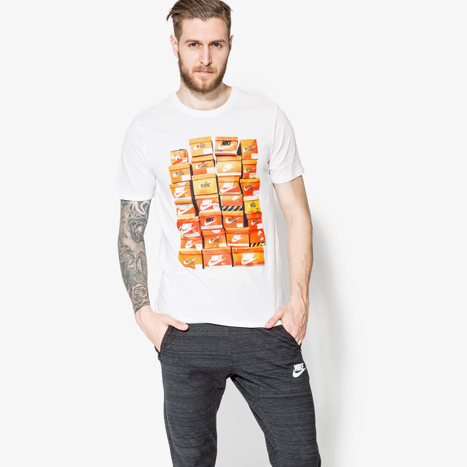 Bărbați tricou NIKE TRICOU SS TEE VINT SHOEBOX 834636100 Alb