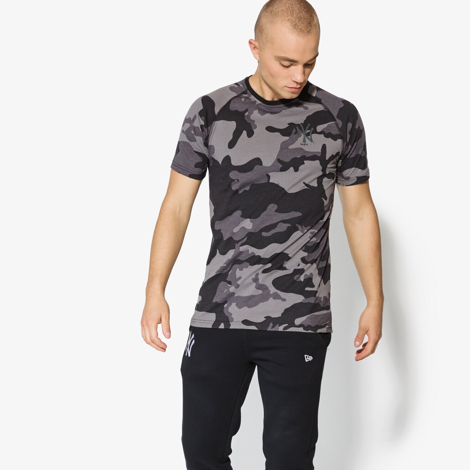Bărbați tricou NEW ERA TRICOU SS NTC RAGLAN TEE NY YANKEES BLK 11493643 Negru