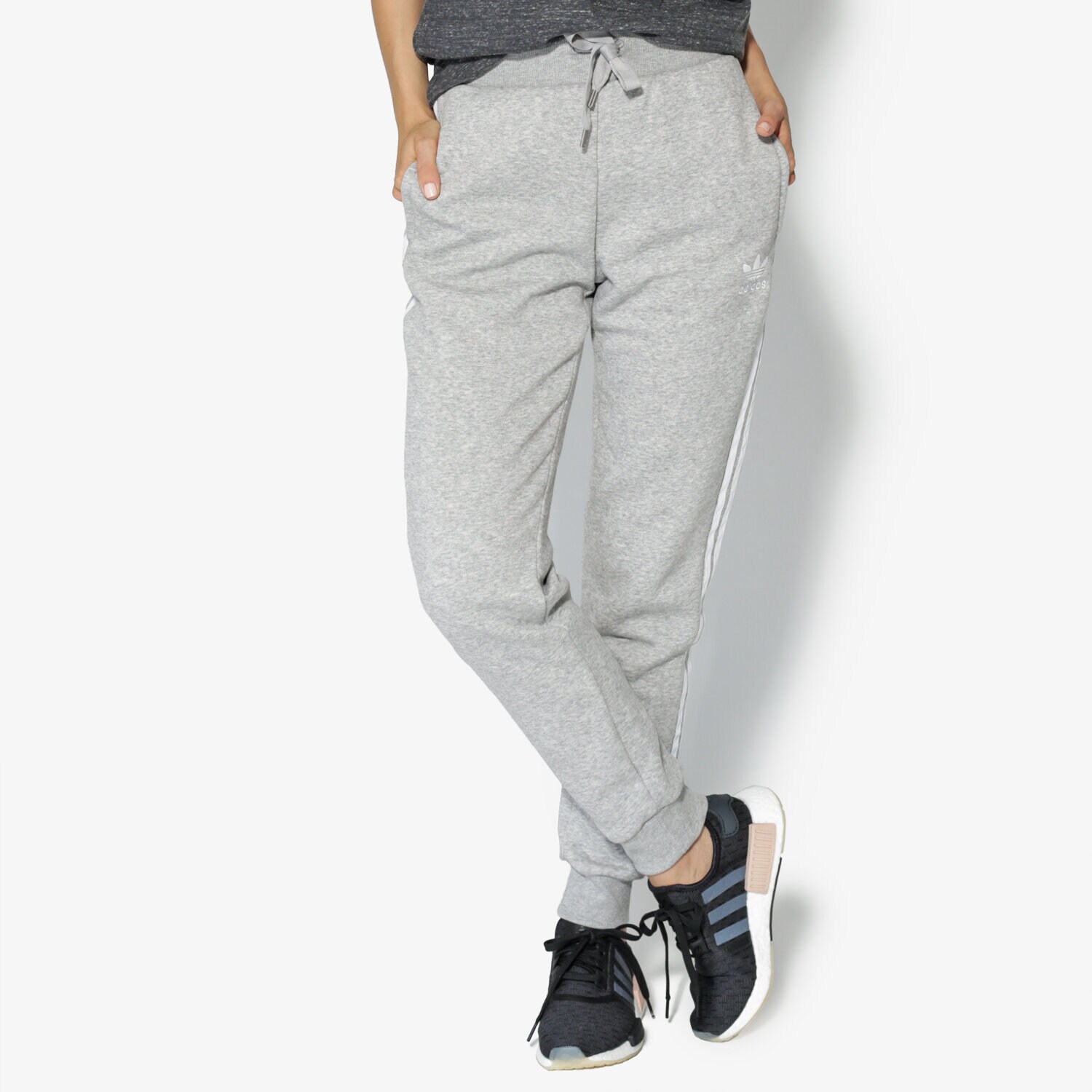 Femei pantaloni ADIDAS PANTALONI  CUFFED PANT CD6915 Gri