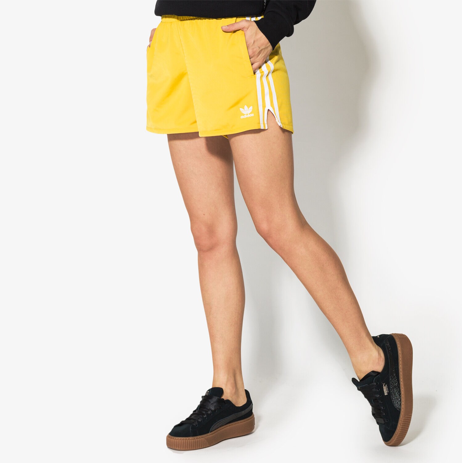 Femei pantaloni scurți ADIDAS PANTALONI SCURȚI 3 STR SHORT CY4764 Auriu