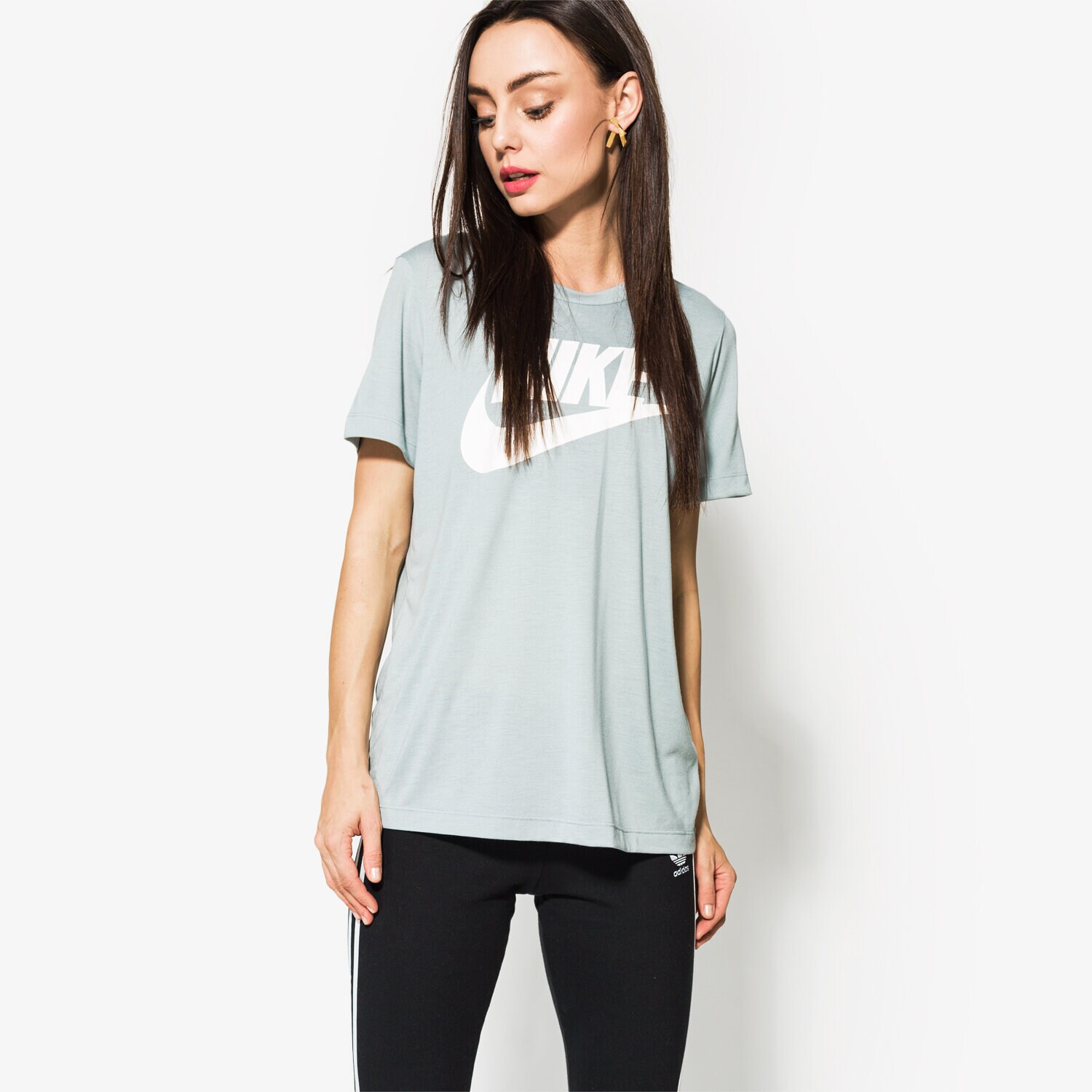 Femei tricou NIKE TRICOU SS W NSW ESSNTL TEE HBR 829747-019 Verde