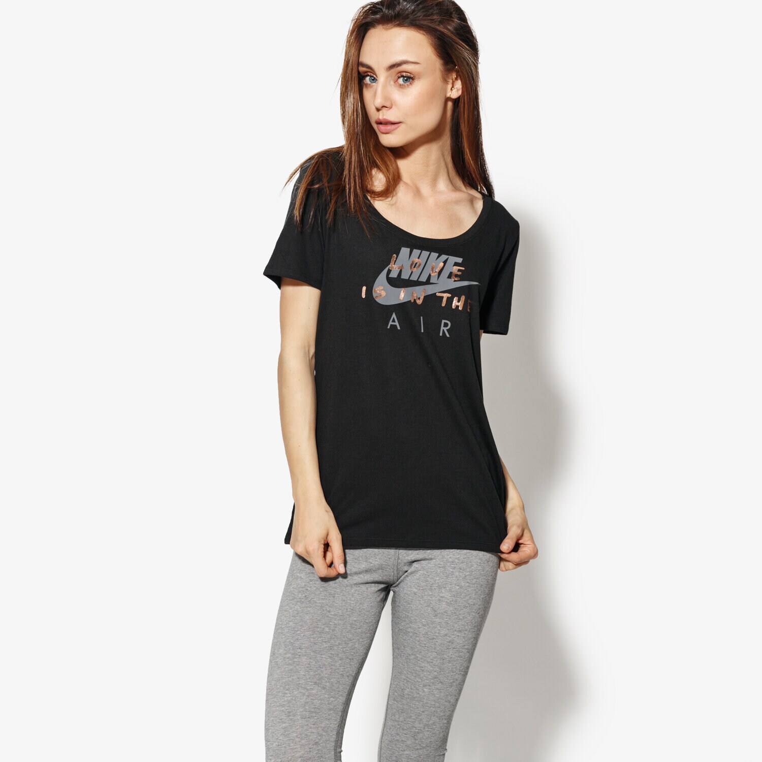 Femei tricou NIKE TRICOU SS W NSW TEE LOVE AIR SCOOP AJ1315-010 Negru