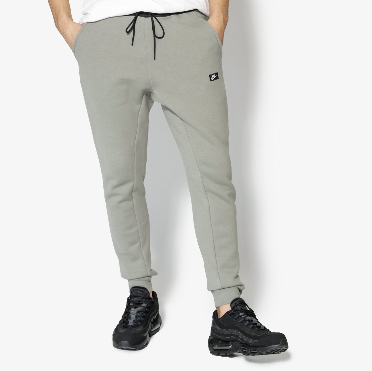 Bărbați pantaloni NIKE PANTALONI  M NSW MODERN JGGR BB 835862-004 Verde