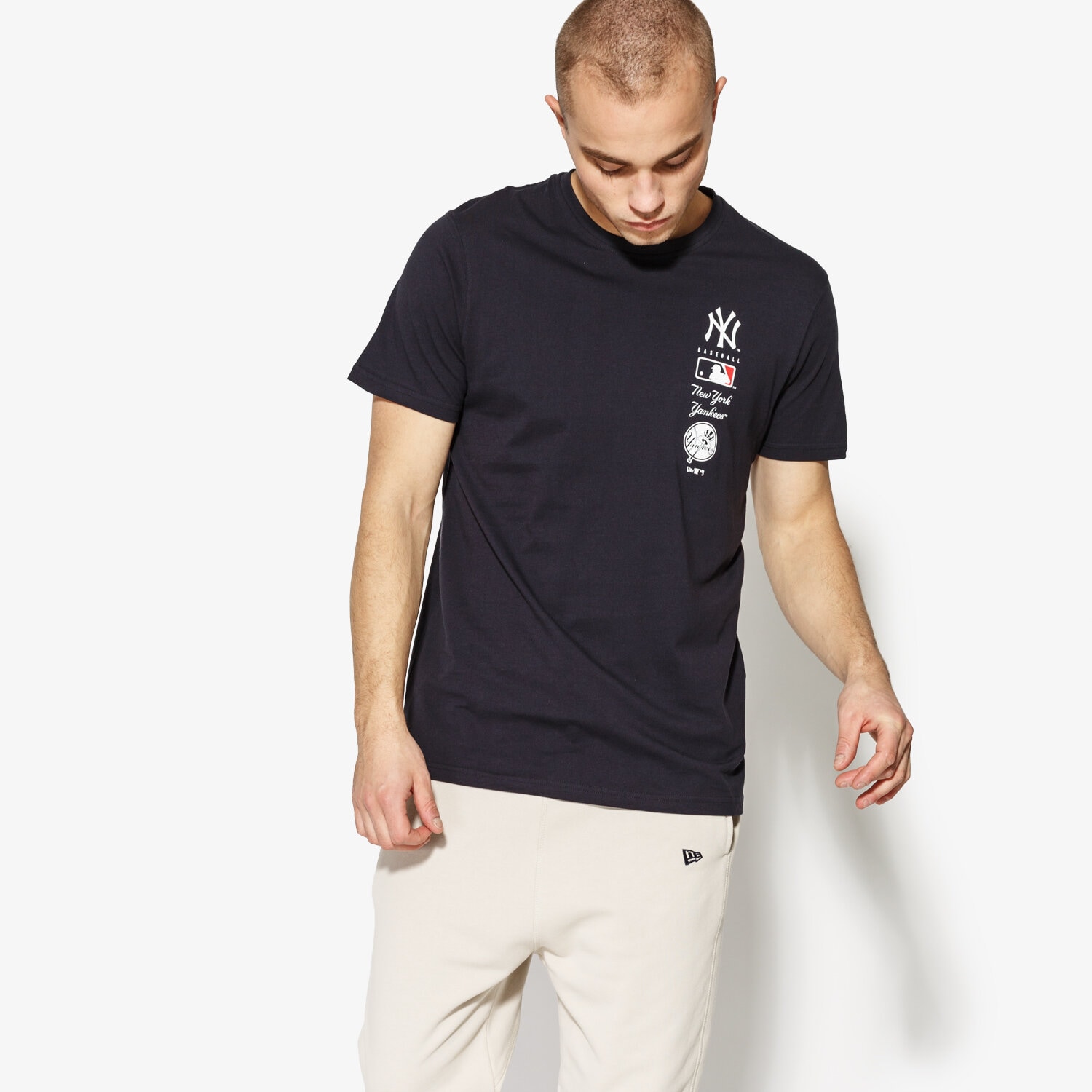 Bărbați tricou NEW ERA TRICOU SS MLB LOGO TOWER TEE NEW YORK YANKEES NAVY 11517769 Bleumarin