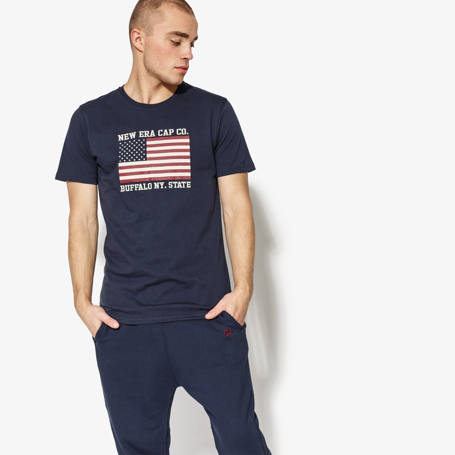 Bărbați tricou NEW ERA TRICOU SS WORLD HOOD U.S.A. TEE NEW ERA NIGHT SHIFT 11517684 Bleumarin