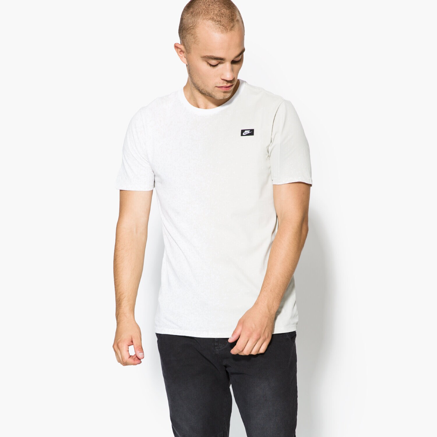 Bărbați tricou NIKE TRICOU SS TEE MODERN PRNT 873166100 Alb